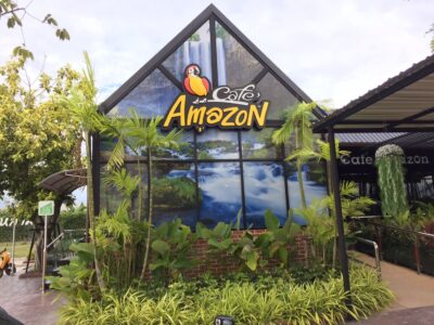 ติดสติ๊กเกอร์กระจกอาคารสูง