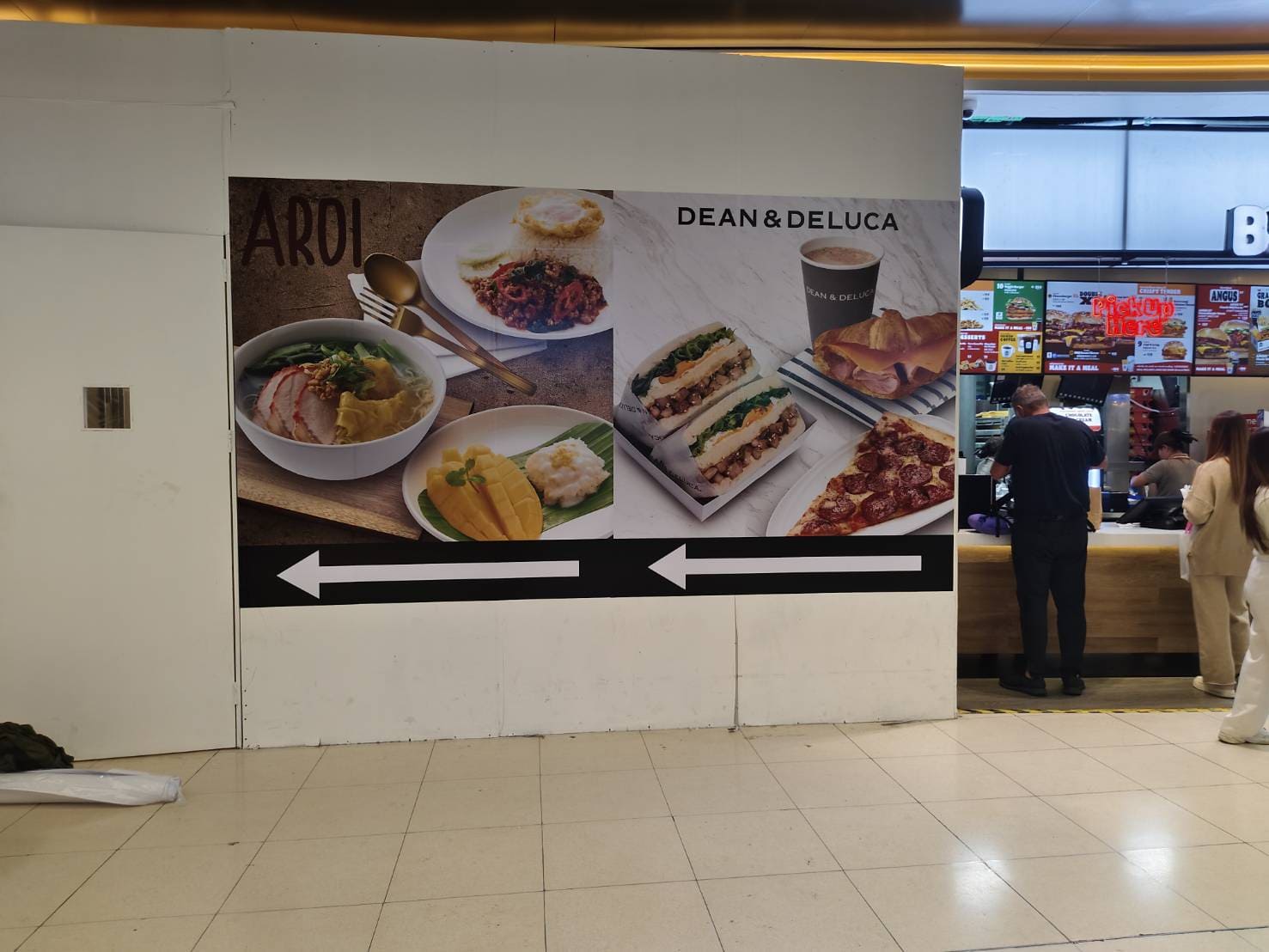 ป้ายเมนู ติดผนัง Hoarding