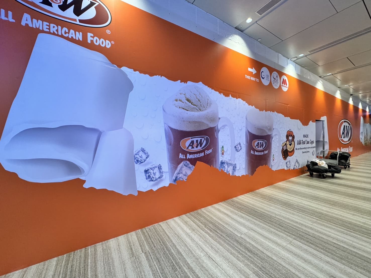 ป้ายโฆษณา hoarding