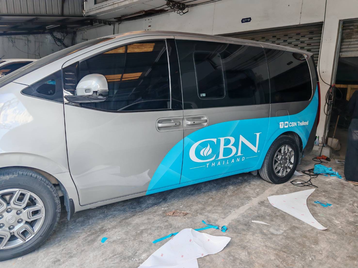 รับติดสติ๊กเกอร์รถบริษัท