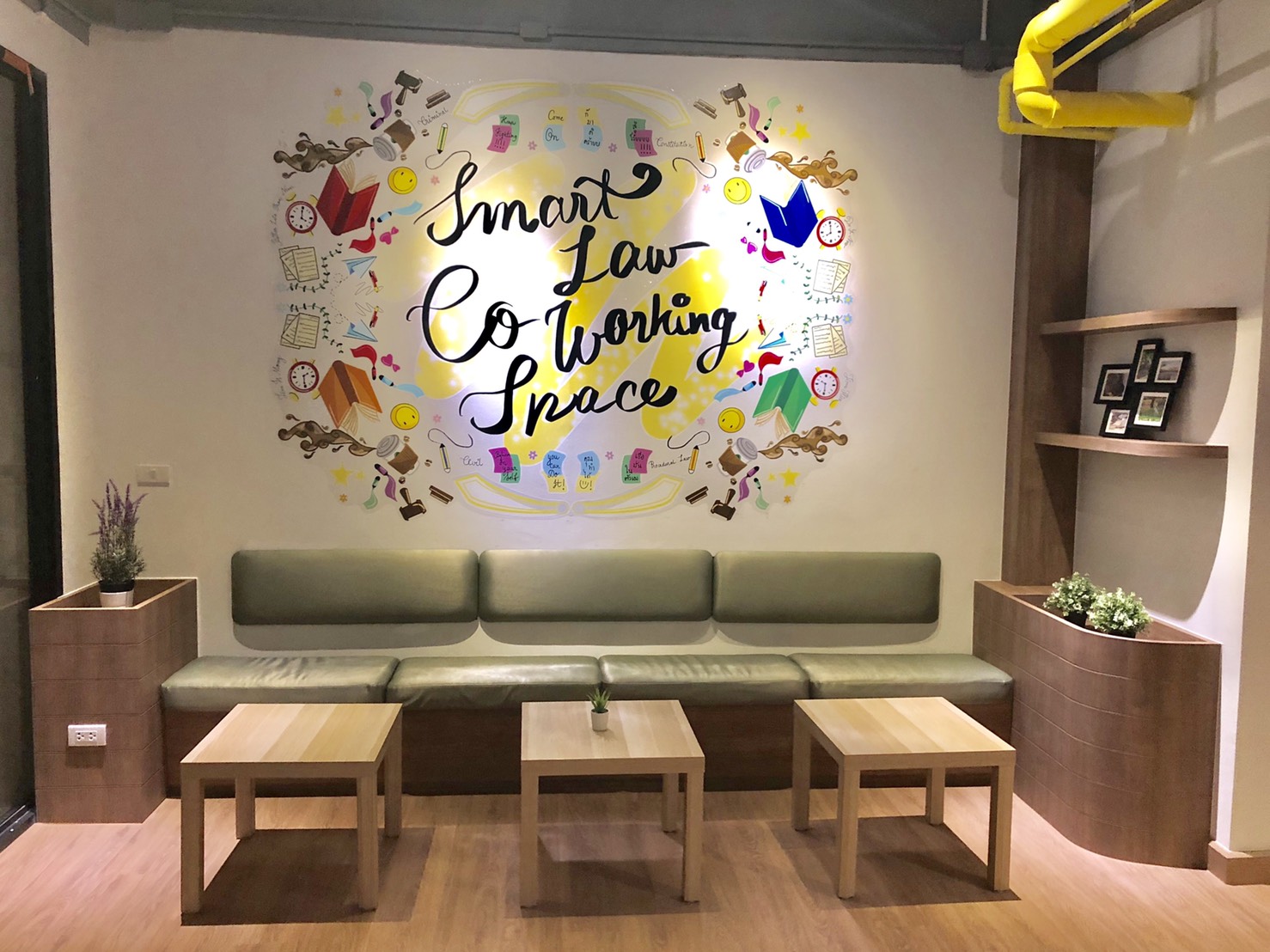 วอลเปเปอร์สั่งพิมพ์แบบไดคัท