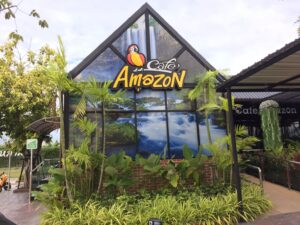 ติดสติ๊กเกอร์กระจกอาคารสูง