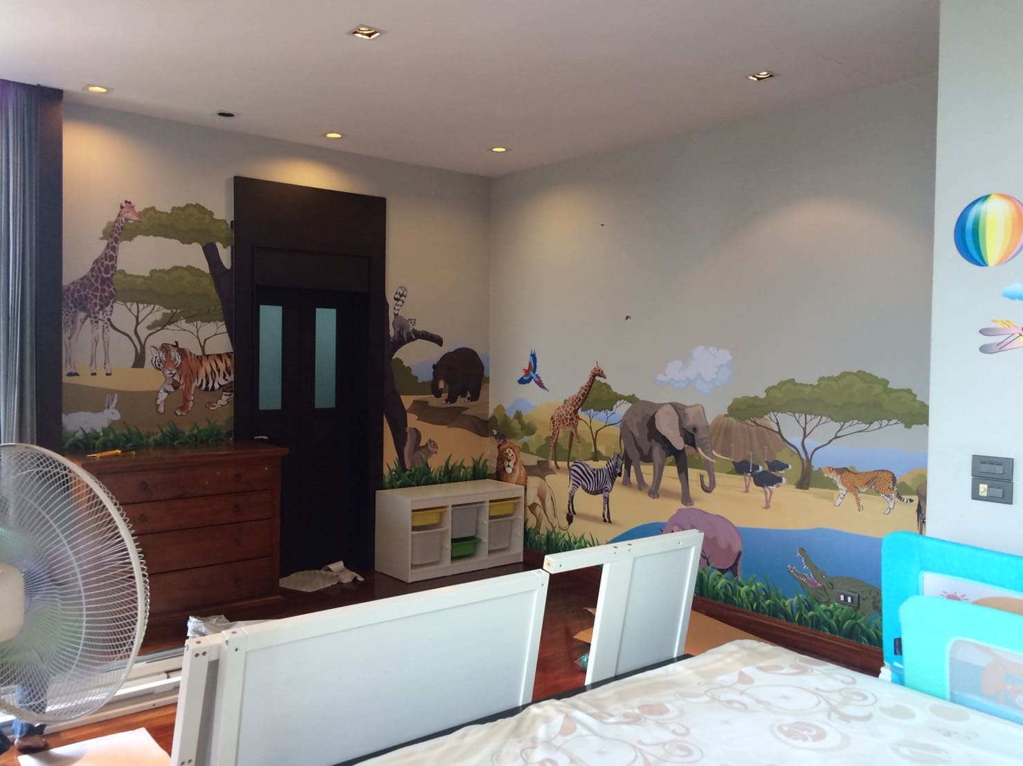 สติ๊กเกอร์ติดผนังปูนตกแต่งบ้าน