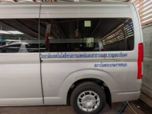 สติ๊กเกอร์ติดรถตู้ใกล้ฉัน