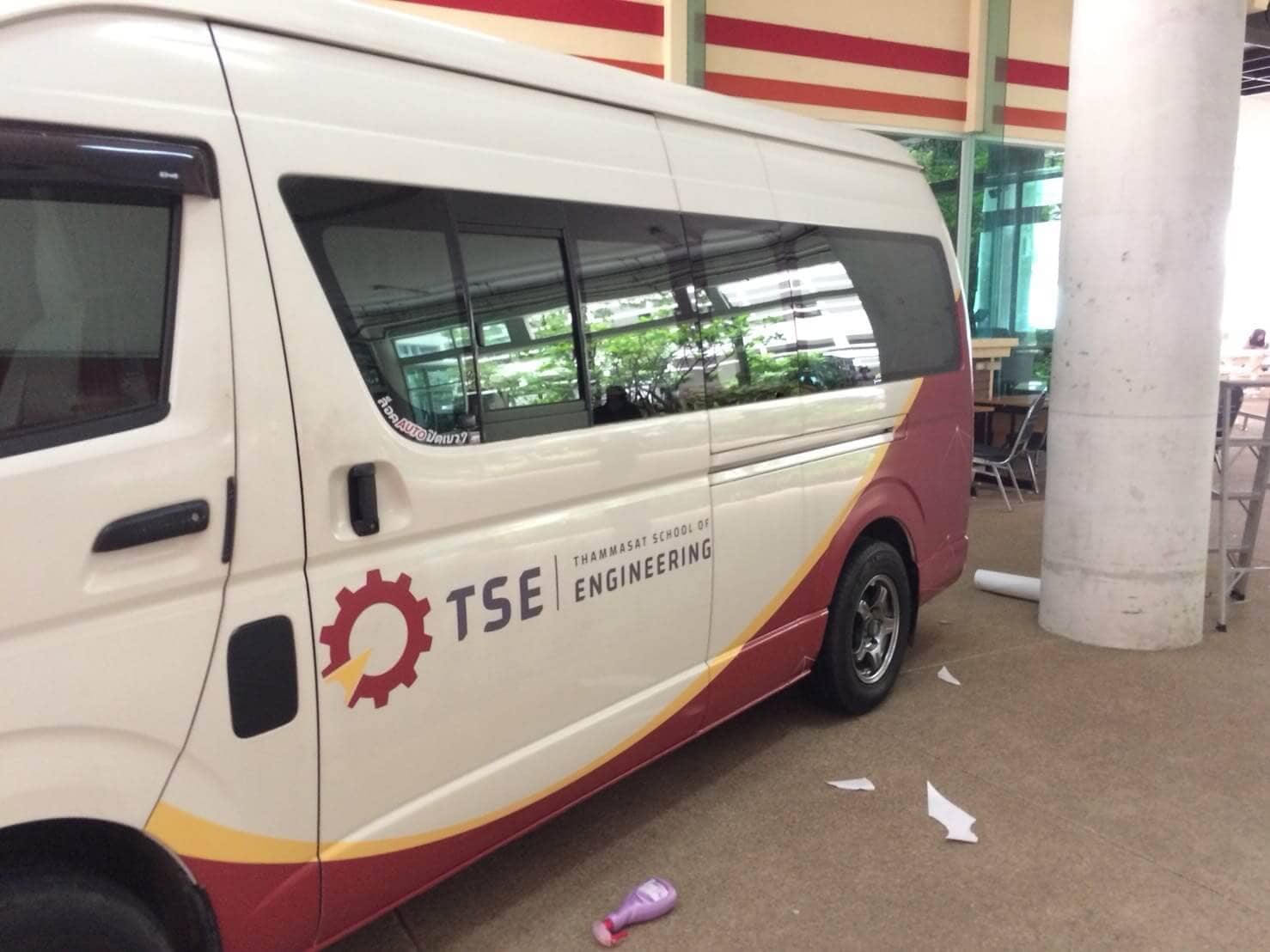 สติ๊กเกอร์ติดรถตู้แบบไดคัท