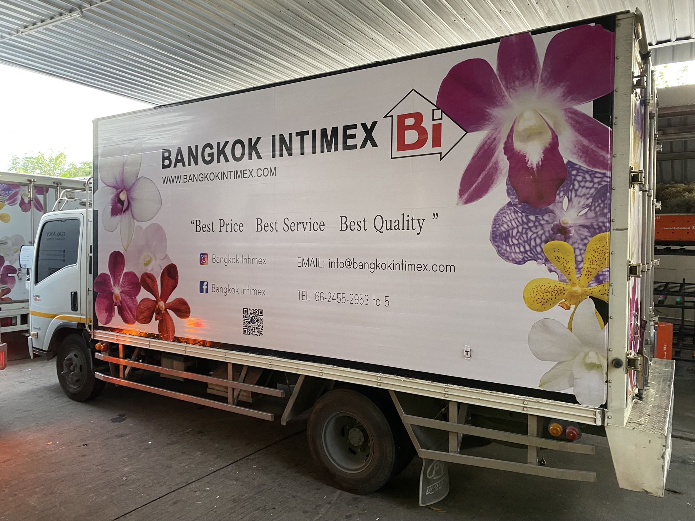 สติ๊กเกอร์ติดรถบรรทุกตู้ทึบขนส่งสินค้า ขนาดใหญ่