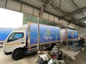 สติ๊กเกอร์ติดรถบรรทุก