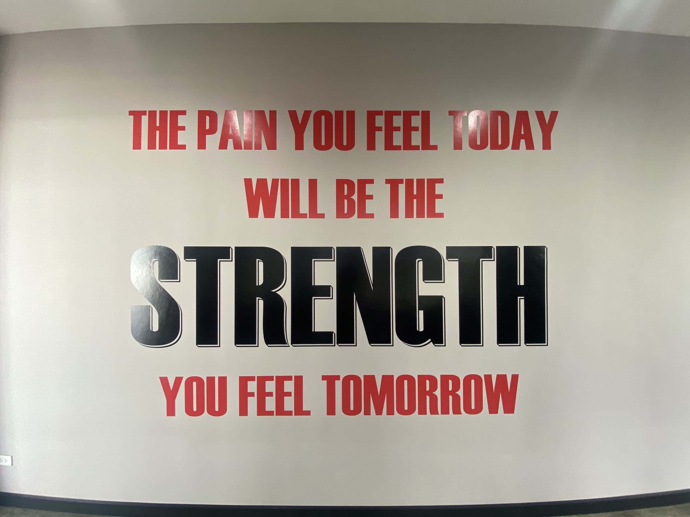 ออกแบบสติ๊กเกอร์ไดคัทติดผนังปูน