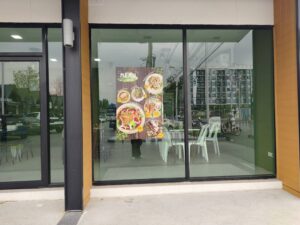 สติ๊กเกอร์ติดกระจกตกแต่งร้านอาหาร