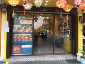 สติ๊กเกอร์ติดกระจกตกแต่ง