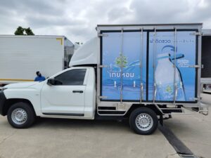 สติ๊กเกอร์ติดรถโฆษณา