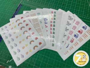 ฉลากสินค้าใสพิมพ์หมึกขาว