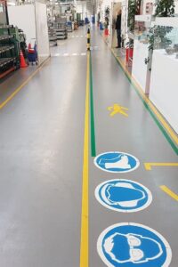 สติ๊กเกอร์ติดพื้นโรงงาน