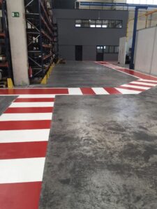 พิมพ์สติ๊กเกอร์ติดพื้นโรงงาน