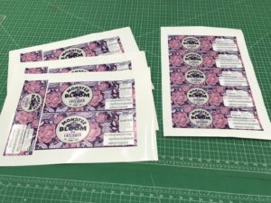 พิมพ์สติ๊กเกอร์โลโก้ ฉลากสินค้า