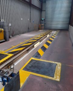 รับทำสติ๊กเกอร์ติดพื้นโรงงาน