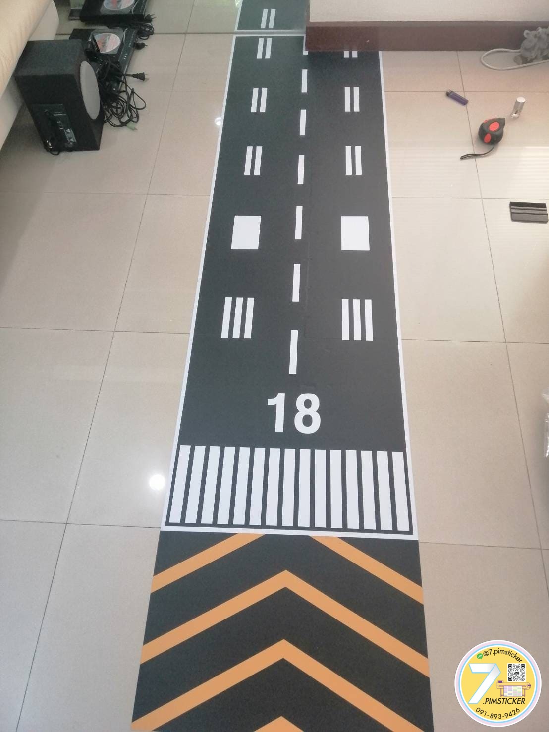 พิมพ์สติ๊กเกอร์ติดพื้นกันน้ำ