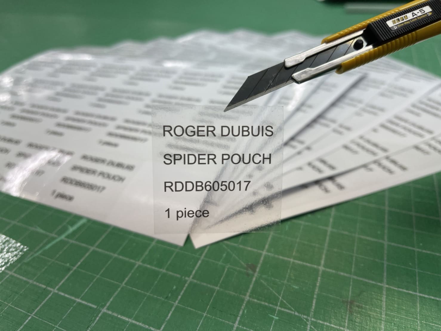 สติ๊กเกอร์ฉลากสินค้าใส กันน้ำ