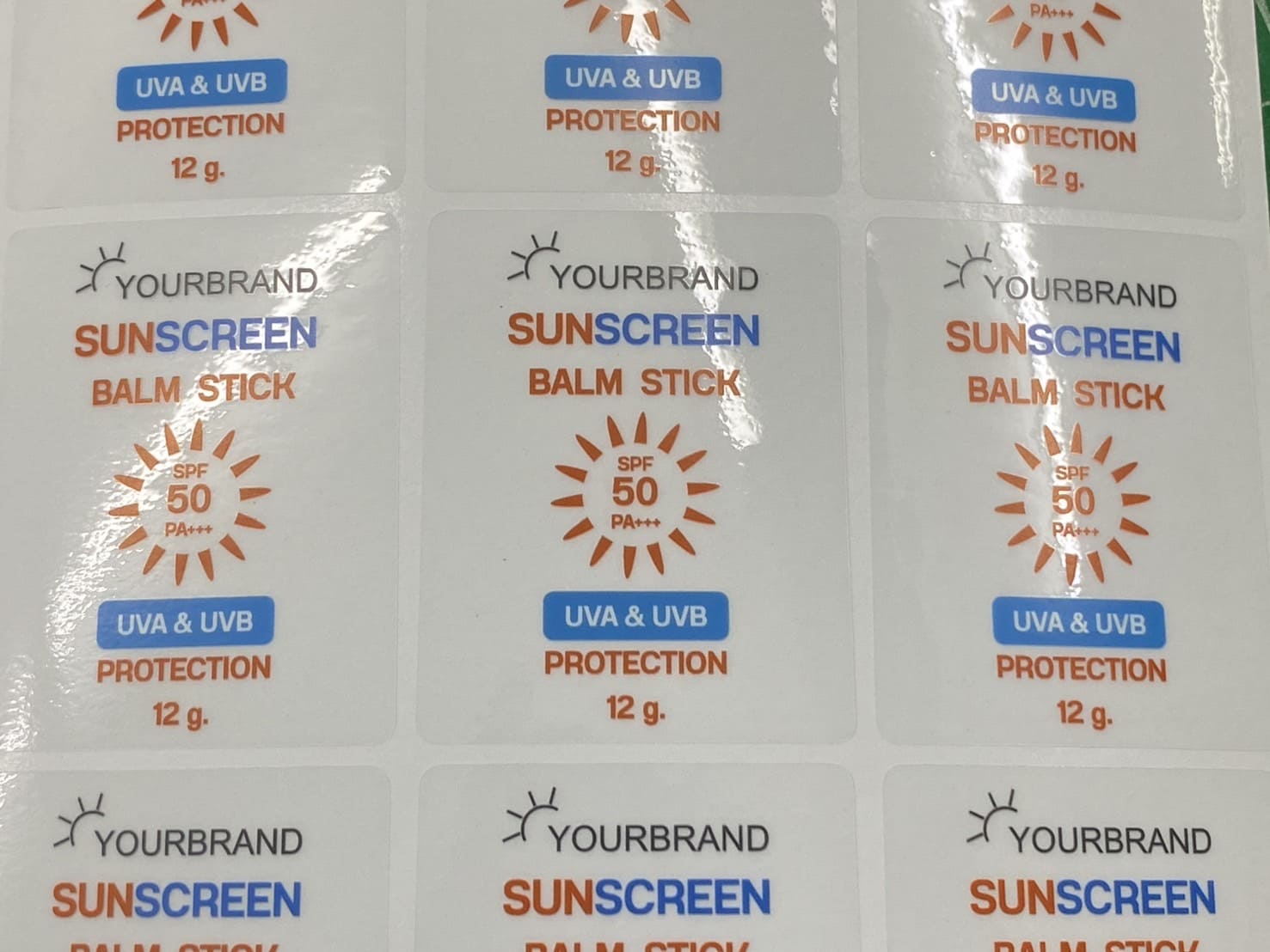 สั่งพิมพ์สติ๊กเกอร์ฉลากสินค้าใส