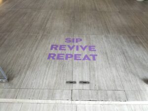 พิมพ์สติ๊กเกอร์ติดพื้น