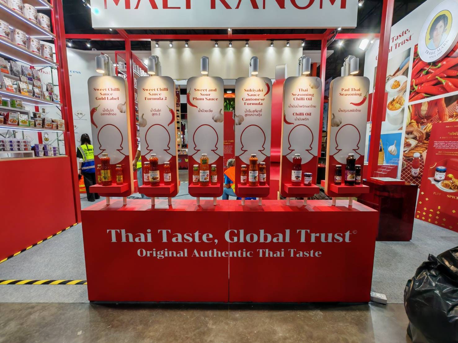สติ๊กเกอร์ติดบูธ งานแสดงสินค้า